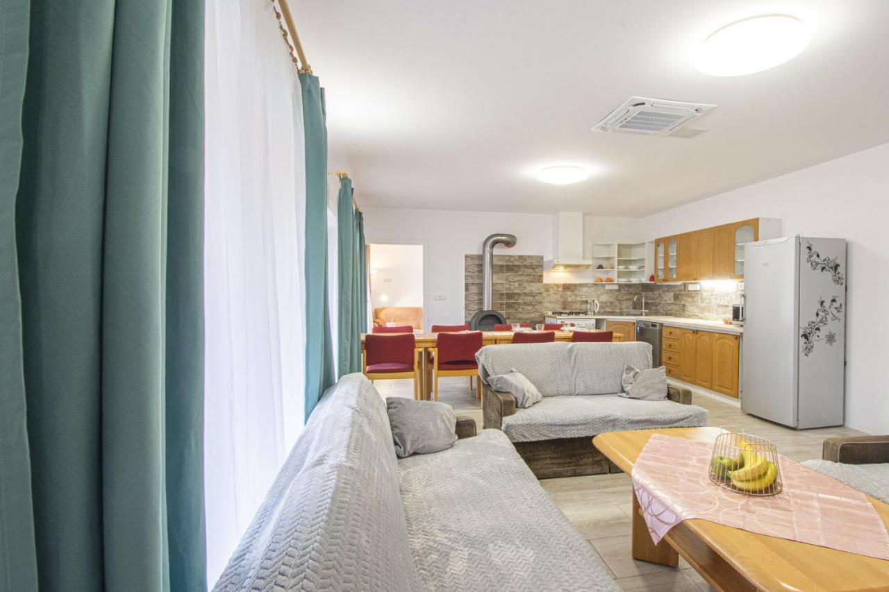 Velky Apartman Zlamanka Kroměříž Dış mekan fotoğraf